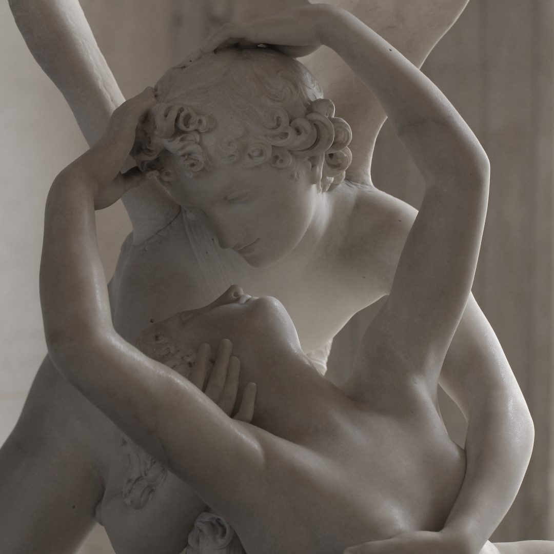 Obra «Psique reanimada pelo beijo de Cupido» (1787–1793). Louvre, Paris | Imagem de Jörg Bittner Unna