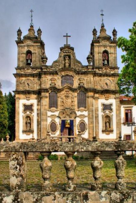 Igreja de Santa Marinha da Costa